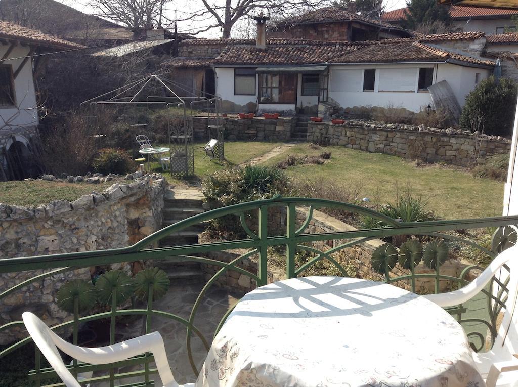 Vanda Guest House Arbanasi Buitenkant foto